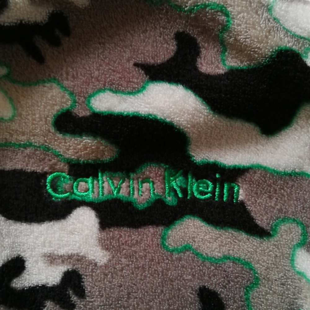 Youth 14/16 CK  Robe - Picture 2 of 4